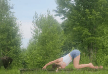 Stiff Neck and Shoulders? This 8-Minute Yoga Stretch Session Will Fix That.