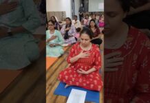 “Pregnancy Yoga for Normal Delivery & Peaceful Mind | Prenatal Yoga 🧘♀️💫”