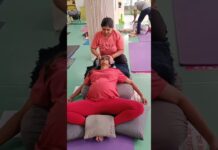 In #yogapeace, pregnant women can experience yoga therapy with a bluster