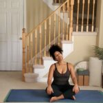 20-Minute Gentle Seated Yoga Practice for a Full-Body Stretch