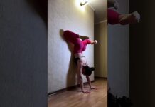 yoga garl 🧘 #yogae #gostretchyourself #acrobatics #pole #flexibility #shorts #shortvideo #💪