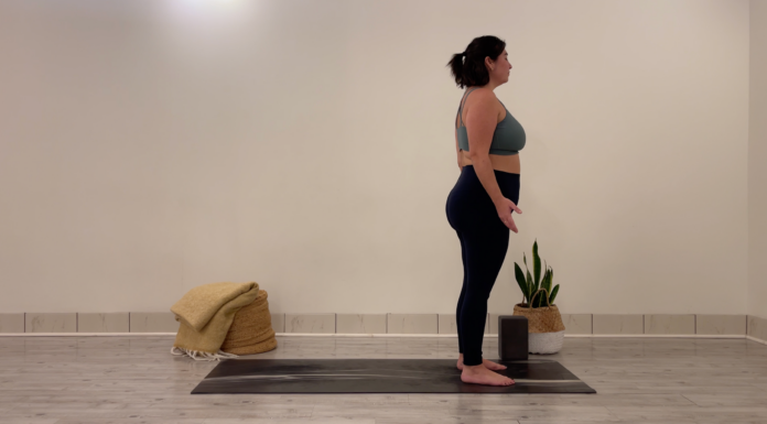 Morning Yoga to Clear Your Mental Clutter