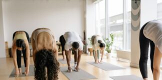Wondering How to Touch Your Toes? Try These Stretches.