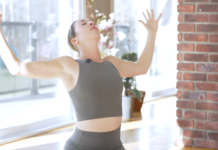 Power Yoga to Energize Your Day (In Just 10 Minutes)
