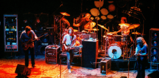 This Grateful Dead Yoga Playlist is What We All Need Right Now