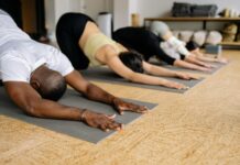 5 Best YouTube Yoga Practices to Stretch Your Arms & Upper Body