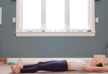 15-Minute Shoulder Stretches for When You’re Tense and Tight