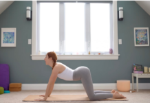 Shoulders Feeling Tight? These 15-Minute Stretches Will Fix That.