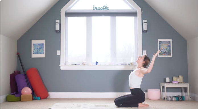 10-Minute Morning Vinyasa Yoga With No Planks, Down Dogs, or Chaturangas
