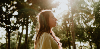 Learning How to Be More Present? Here’s 35 Simple Ways.