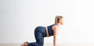10 Best Yoga Poses for Back Pain (That You Can Do In 10 Minutes)