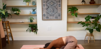 15-Minute Relaxing Yoga for Tight Shoulders