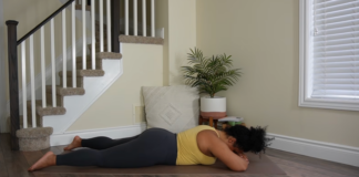 10-Minute Yoga to Strengthen Your Entire Upper Body