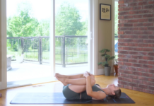 10-Minute Yoga for Core Strength Practice (With a Little Pilates)
