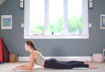 15-Minute Full-Body Stretch to Release Those Kinks