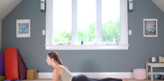 15-Minute Full-Body Stretch to Release Those Kinks