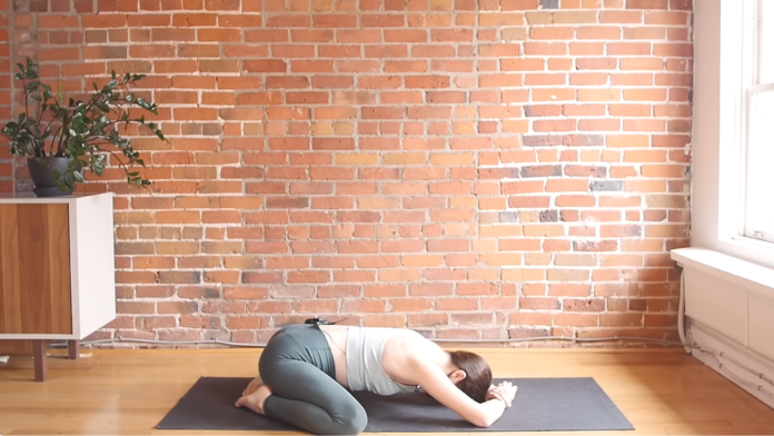 15-minute-hip-stretches-1_yoga-with-kassandra.png