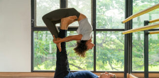 3 Partner Stretches That Feel Amazing