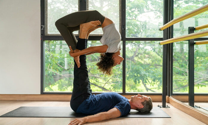 Couples-stretches.jpg