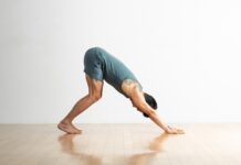 5 Oblique-Strengthening Exercises You Can Do At Home (No Equipment Required)