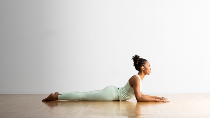 yoga-for-upper-back-strength_andrew-clark.png